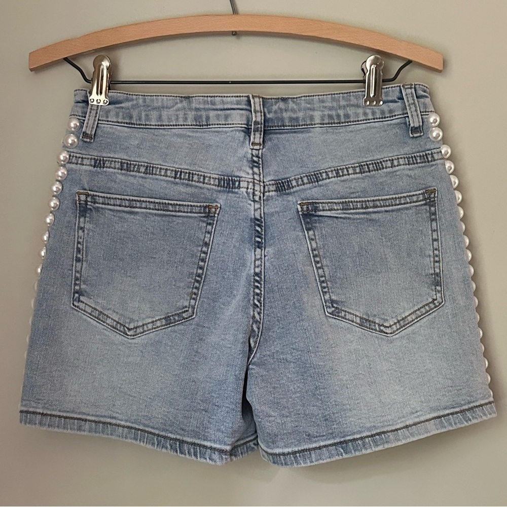 Boston Proper |  Light Blue Pearl-Trimmed Jean Shorts | Size 4 - Picture 2 of 11